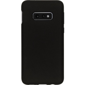 Accezz Liquid Silicone Backcover Samsung Galaxy S10e hoesje - Zwart