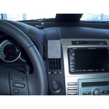 Brodit center mount v. Toyota Corolla Verso 04-