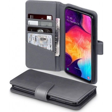 Samsung Galaxy A50 Bookcase hoesje - CaseBoutique - Effen Grijs - Leer