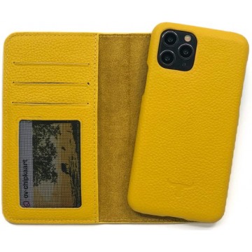 Dutchic Lederen Apple iPhone 11 Pro Max Hoesje (Tweedelige ontwerp: Book Case / Hardcase - II Yellow)