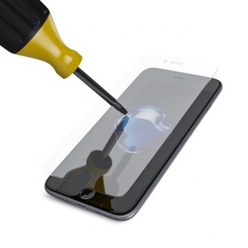 BeHello - iPhone 7 Kit- Transparante Zachte Back Case met Glazen Screenprotector en USB Autolader