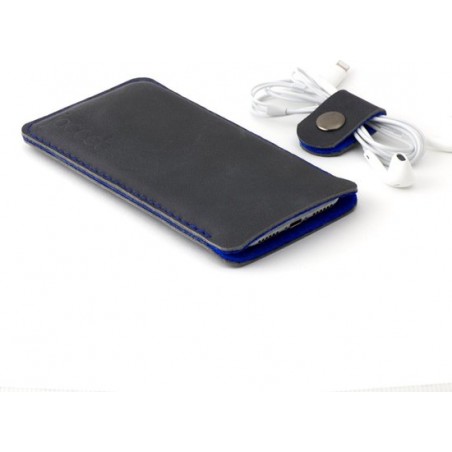 JACCET lederen iPhone 12 Mini sleeve - antraciet/zwart leer met blauw wolvilt - Handgemaakt in Nederland