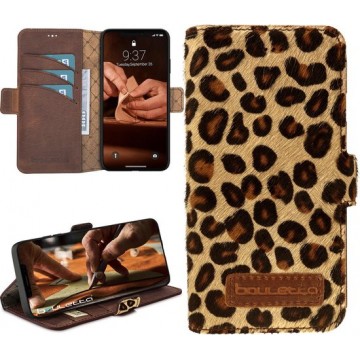 Bouletta - iPhone 12 - Lederen BookCase hoesje - Furry Leopard