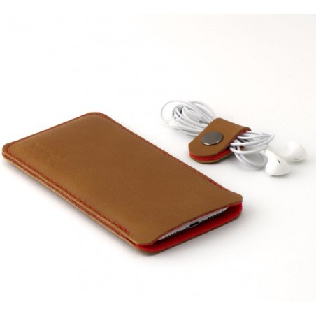 JACCET lederen iPhone 12 Mini hoesje - Cognac kleur leer met rood wolvilt - Handmade in Nederland