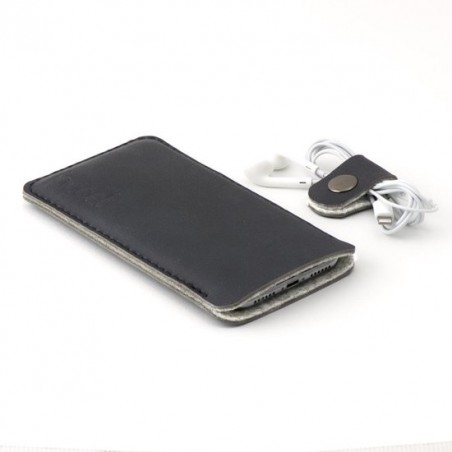 Jaccet - iPhone 11 Pro sleeve - Handgemaakt Lederen insteekhoes - Zwart leer - Grijs wolvilt voering